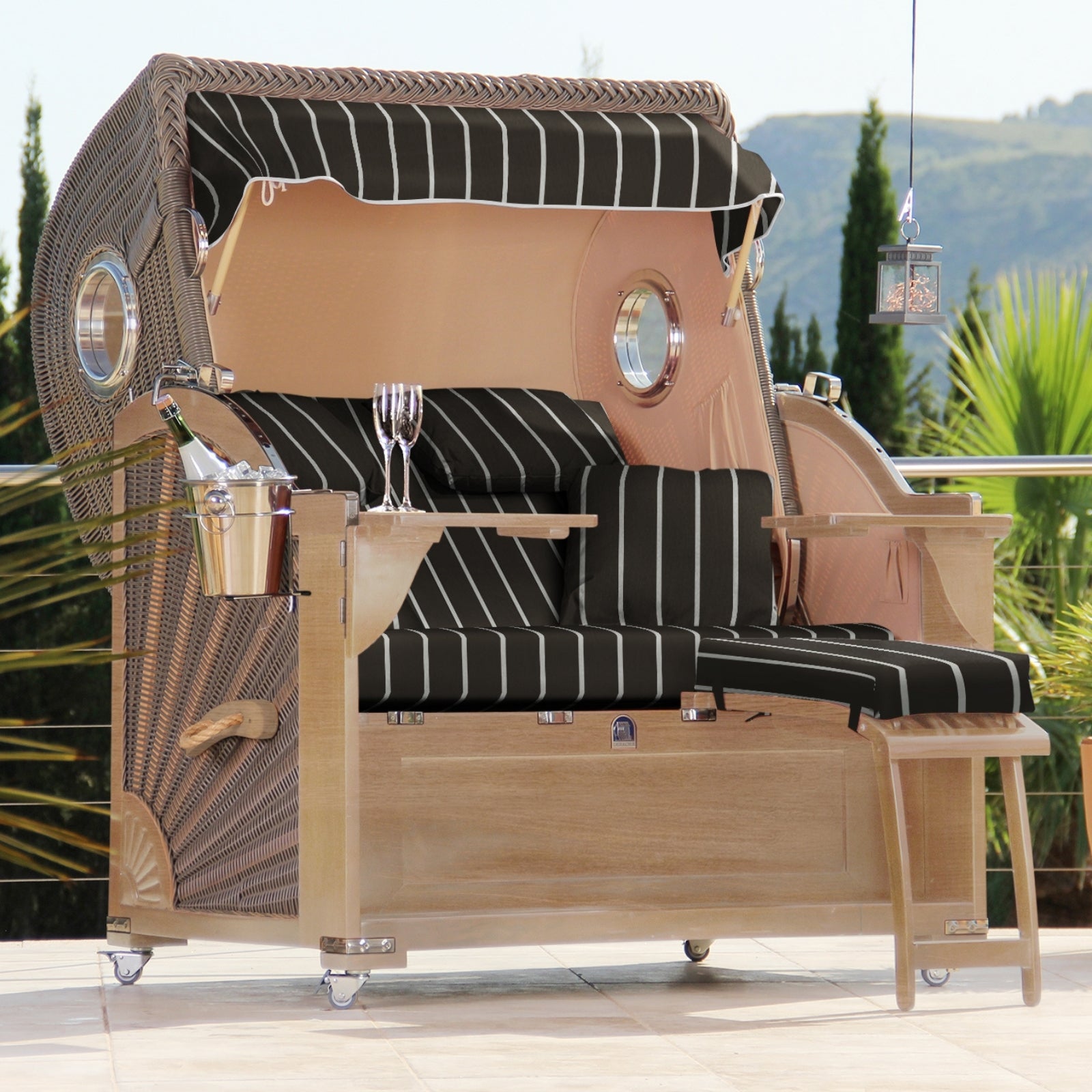 Der Eindrucksvolle Classic - Teak