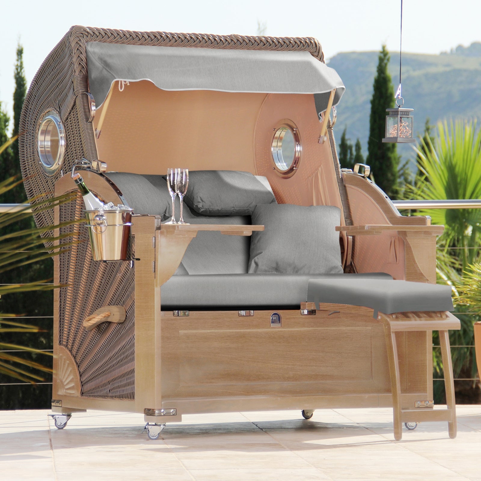 Der Eindrucksvolle Classic - Teak