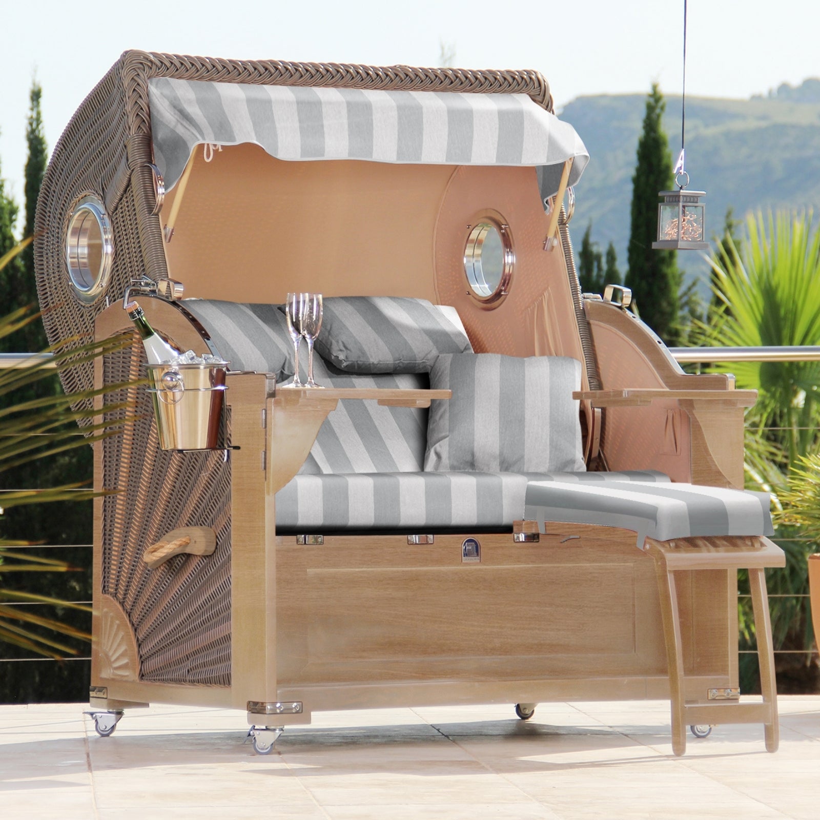 Der Eindrucksvolle Classic - Teak