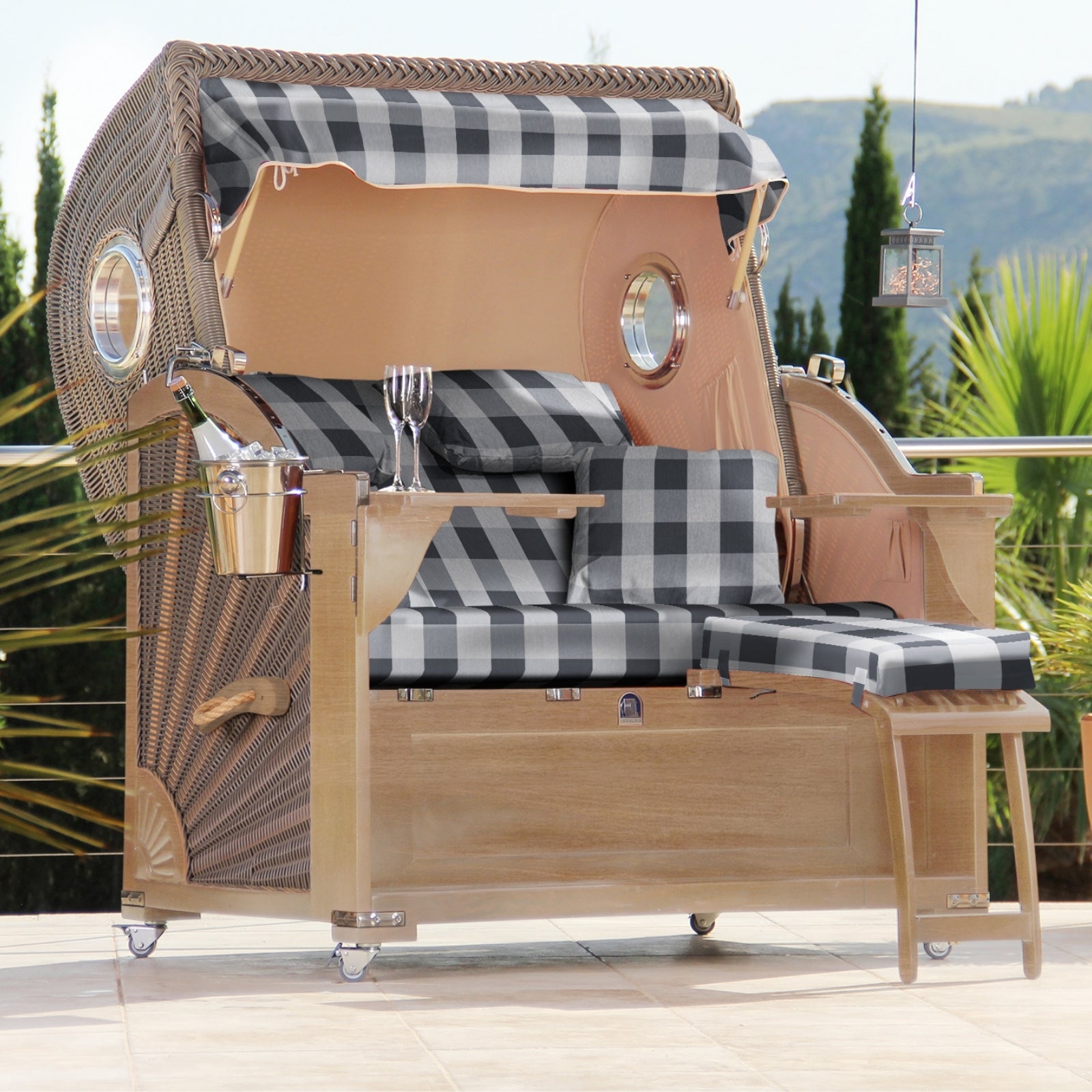 Der Eindrucksvolle Classic - Teak