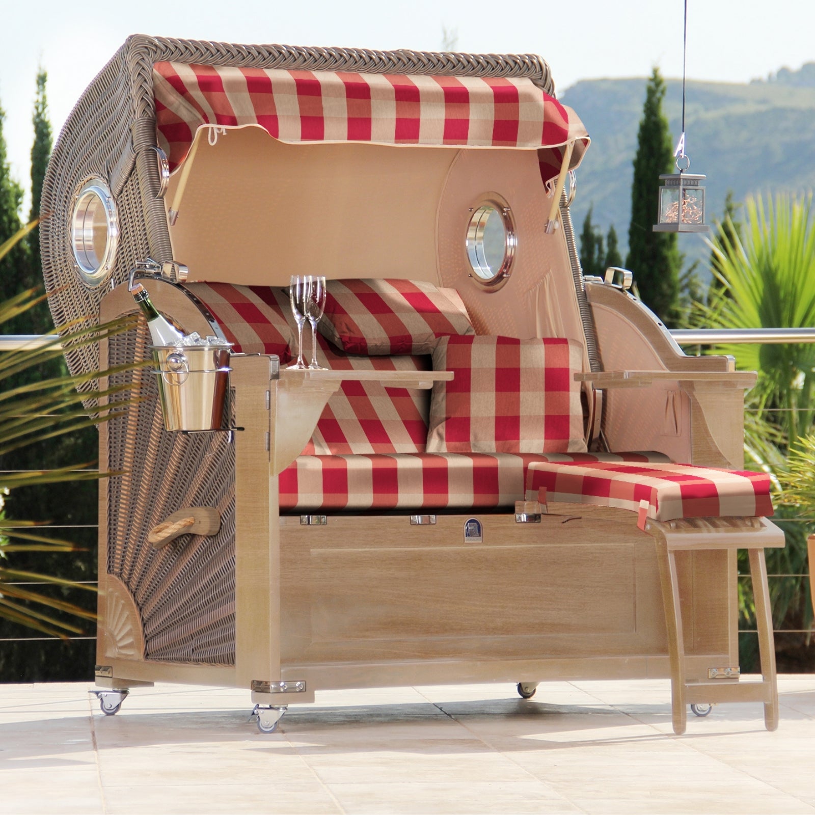Der Eindrucksvolle Classic - Teak