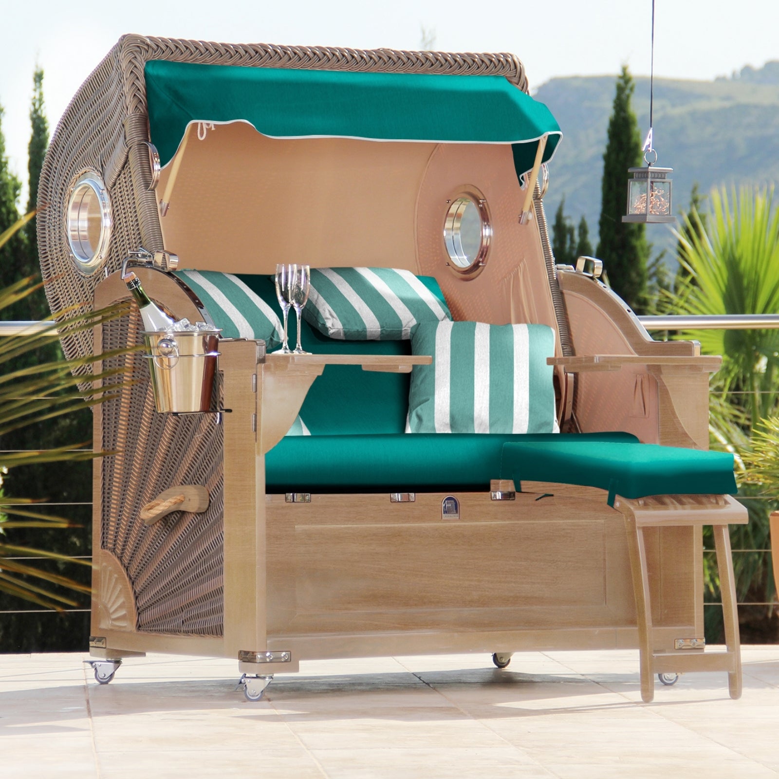 Der Eindrucksvolle Classic - Teak
