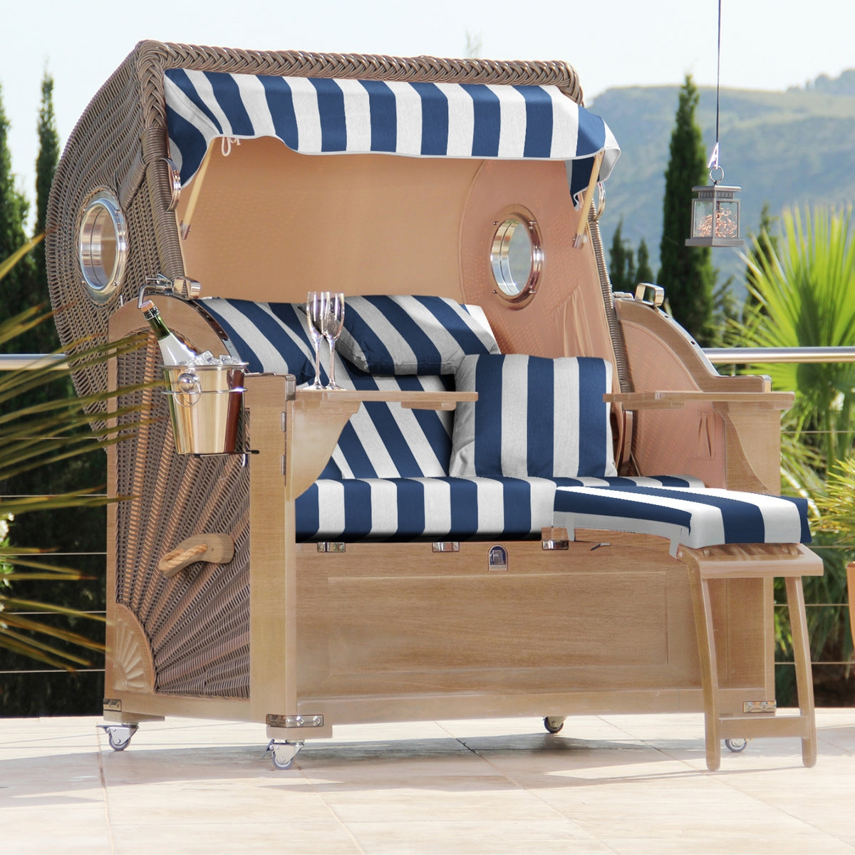 Strandkoeb Der Eindrucksvolle: Luxus Strandkörbe aus Teak & Mahagoni – DERKORB