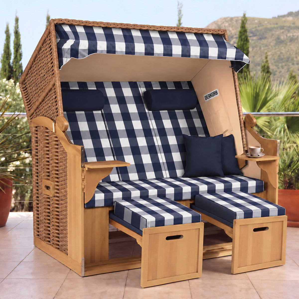 Der Kompakte 2,5-Sitzer Strandkorb – Geflecht Natur, Bezug Blau – Muster B